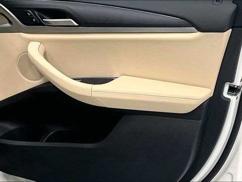 Used 2024 BMW X3 xDrive30i w/ Premium Package w/ZPA image 23