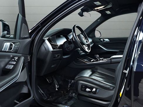 Used 2021 BMW X7 xDrive40i w/ M Sport Package image 27