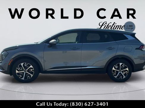 Used 2025 Kia Sportage EX FWD image 6