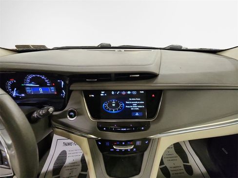 Used 2019 Cadillac XT5 Luxury image 22