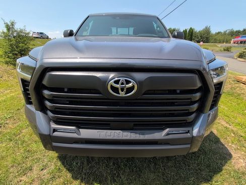 Used 2026 Toyota Tundra SR5 w/ SR5 Convenience Package AWD/4WD image 11