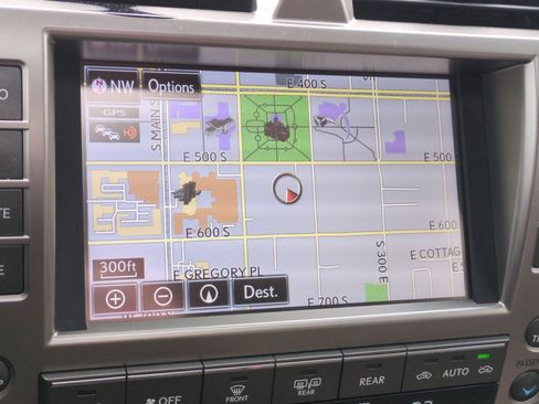 Used 2021 Lexus GX 460 Premium w/ Accessory Package image 24