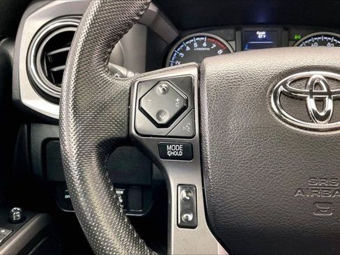 Used 2021 Toyota Tacoma TRD Sport image 21