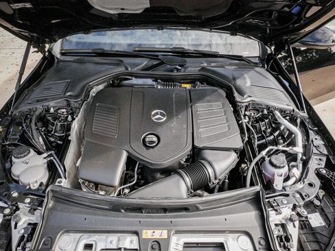 Used 2022 Mercedes-Benz C 300 4MATIC Sedan image 33