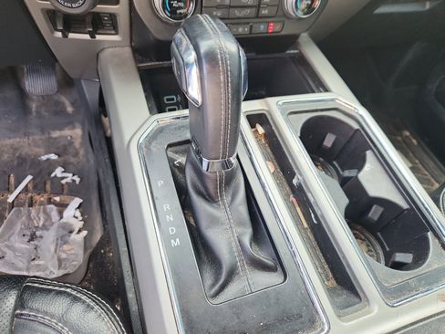 Used 2018 Ford F150 Lariat w/ Equipment Group 502A Luxury image 15