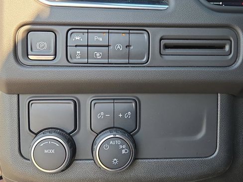 Used 2023 Chevrolet Tahoe LT w/ Luxury Package image 20