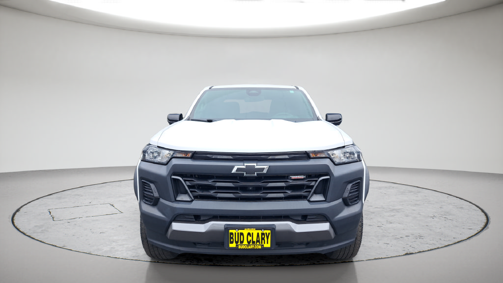 Used 2023 Chevrolet Colorado Trail Boss w/ Technology Package AWD/4WD image 2