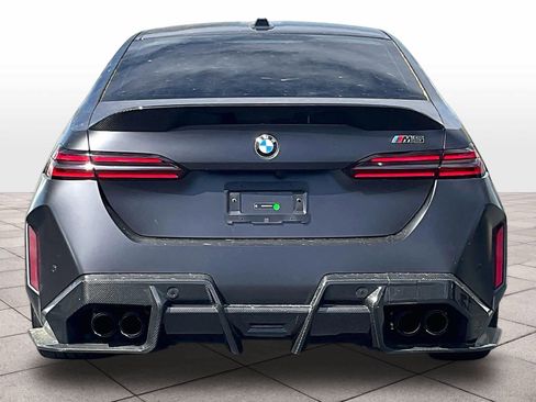 Used 2025 BMW M5 w/ Carbon Package image 7