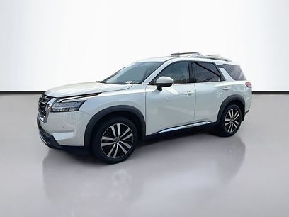 Used 2023 Nissan Pathfinder Platinum w/ Cargo Package