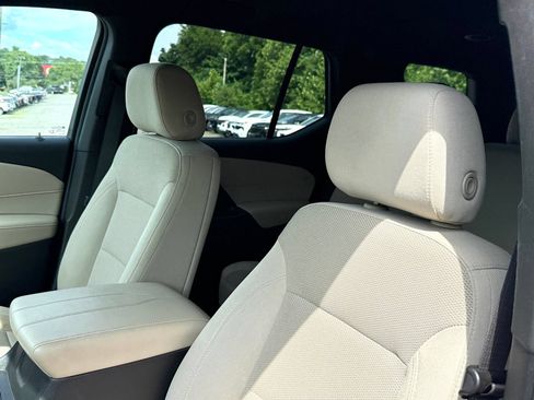 Certified 2022 Chevrolet Traverse LS w/ LPO, Floor Liner Package AWD/4WD image 16