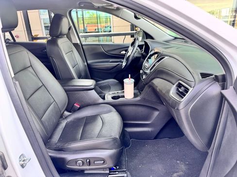 Used 2020 Chevrolet Equinox Premier FWD image 12