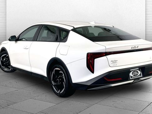 Certified 2025 Kia K4 EX FWD image 11