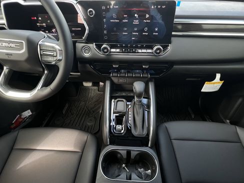 New 2026 GMC Canyon Elevation w/ Convenience Package image 17