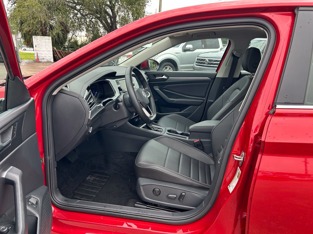 Used 2023 Volkswagen Jetta SE w/ Panoramic Sunroof Package FWD image 15