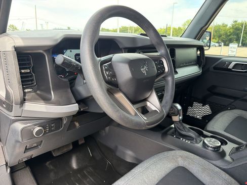 Used 2022 Ford Bronco 4-Door AWD/4WD image 4