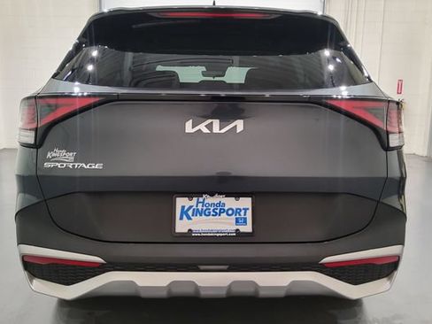 Used 2024 Kia Sportage LX FWD image 7
