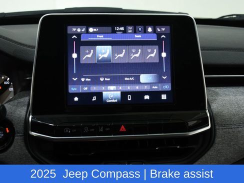 Used 2025 Jeep Compass Latitude w/ Sun & Sound Group image 18