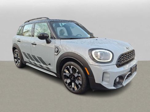 Certified 2023 MINI Cooper Countryman SE w/ Mini Untamed Edition image 3