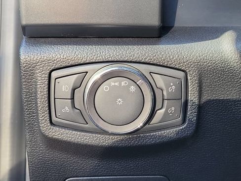 Used 2018 Ford F150 XLT w/ Equipment Group 302A Luxury AWD/4WD image 15