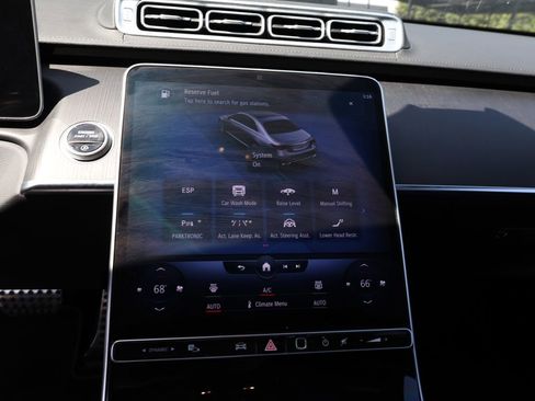 Used 2023 Mercedes-Benz S 500 4MATIC w/ AMG Line image 32