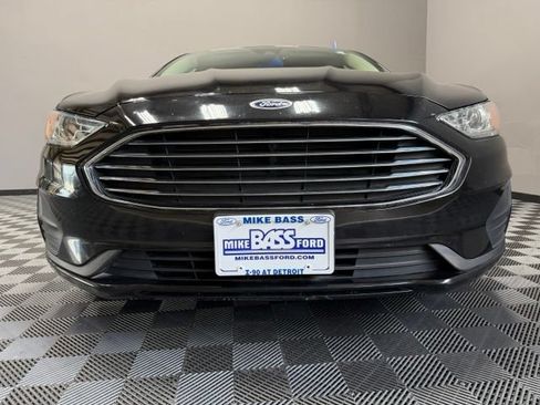 Used 2020 Ford Fusion SE FWD image 3