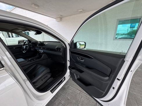 Used 2025 Honda Pilot EX-L image 14
