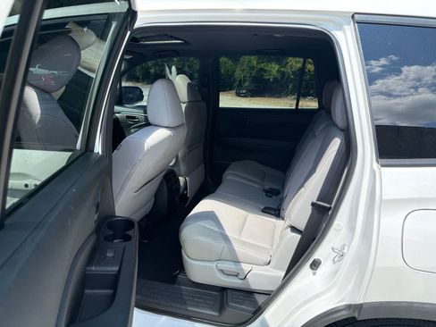 Used 2023 Honda Passport EX-L image 16