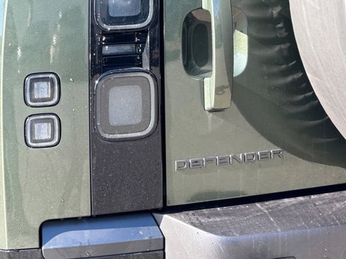 New 2026 Land Rover Defender 130 X-Dynamic SE image 14