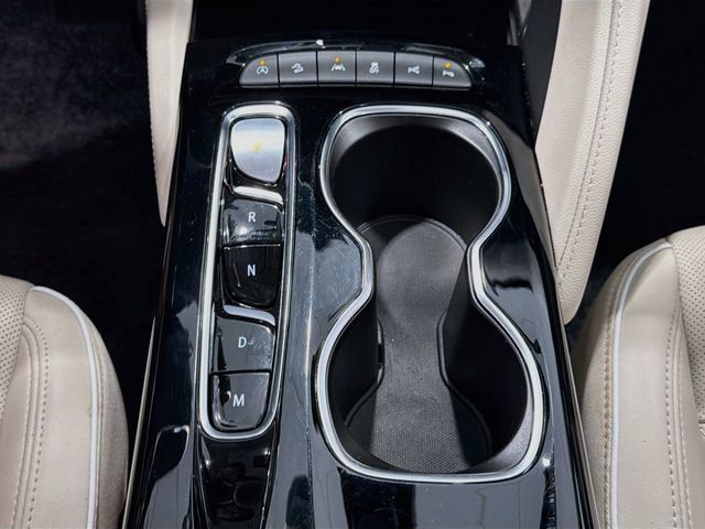 Used 2023 Buick Envision Avenir AWD/4WD image 16