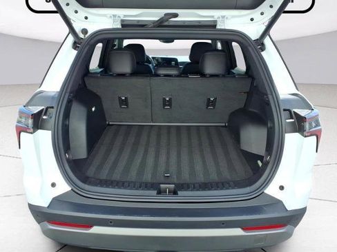 Used 2025 Chevrolet Equinox LT w/ Convenience Package II image 21