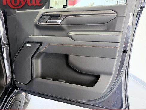 Used 2024 GMC Sierra 2500 AT4 w/ AT4 Preferred Package AWD/4WD image 14