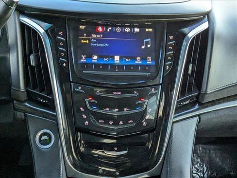 Used 2016 Cadillac Escalade Platinum image 16