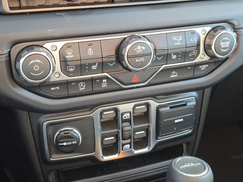 New 2026 Jeep Gladiator Mojave AWD/4WD image 28