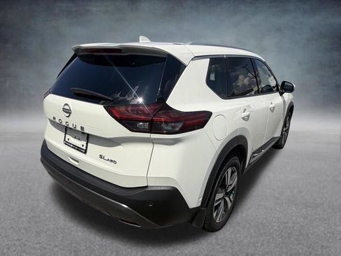 Used 2023 Nissan Rogue SL AWD/4WD image 5