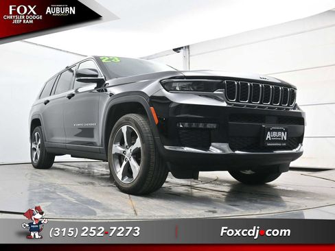 Used 2023 Jeep Grand Cherokee L Limited image 16