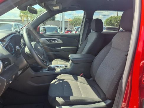 Used 2023 Chevrolet Traverse LT FWD image 17