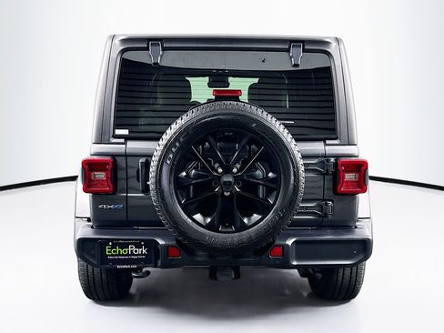 Used 2021 Jeep Wrangler Sahara w/ Cold Weather Group image 7