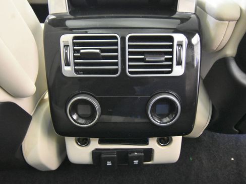 Used 2020 Land Rover Range Rover HSE AWD/4WD image 25