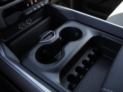 New 2026 RAM 1500 4x4 Crew Cab image 26