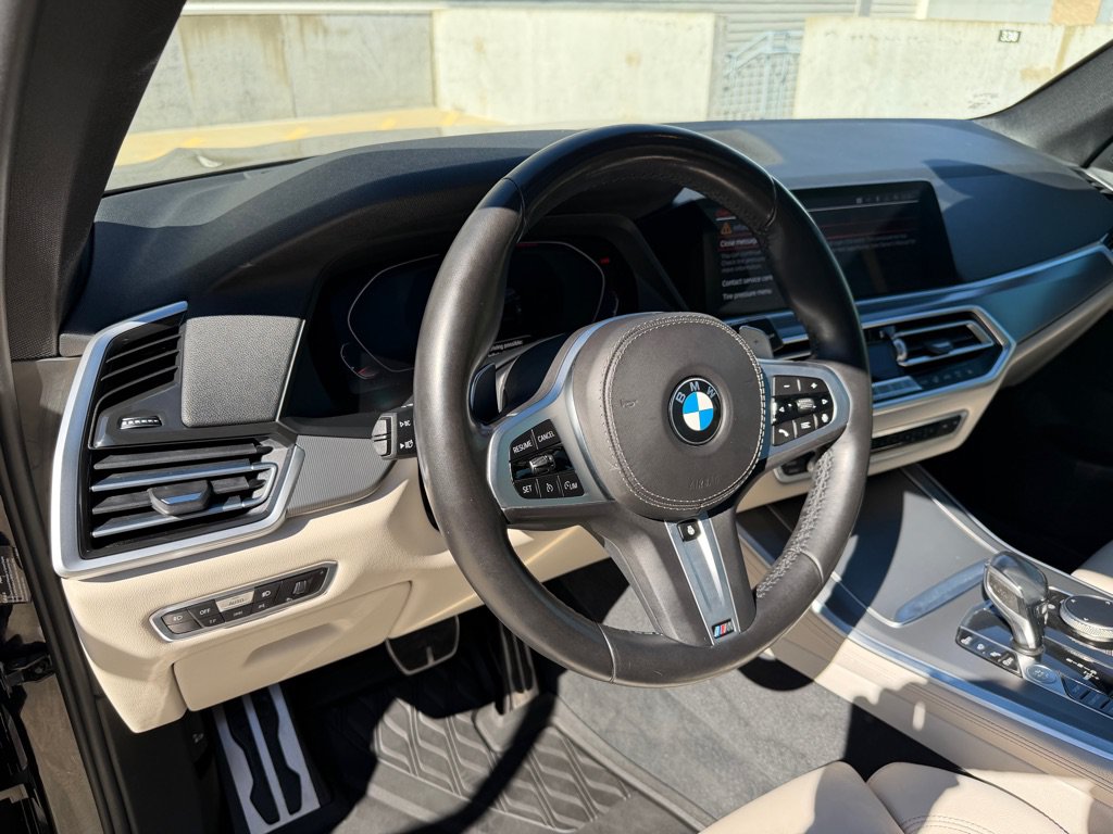 Used 2022 BMW X5 xDrive40i w/ M Sport Package AWD/4WD image 12