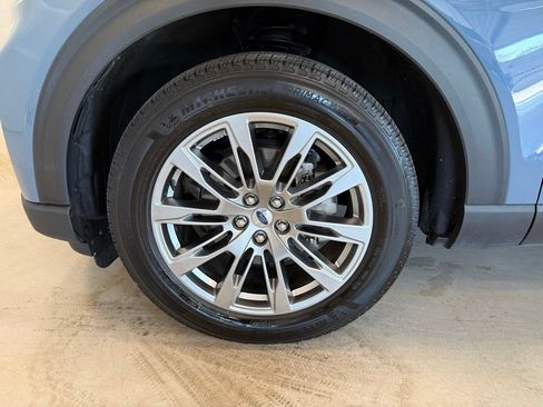 Certified 2025 Ford Explorer Active w/ Active Comfort Package AWD/4WD image 9