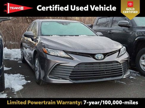 Certified 2022 Toyota Camry LE image 1