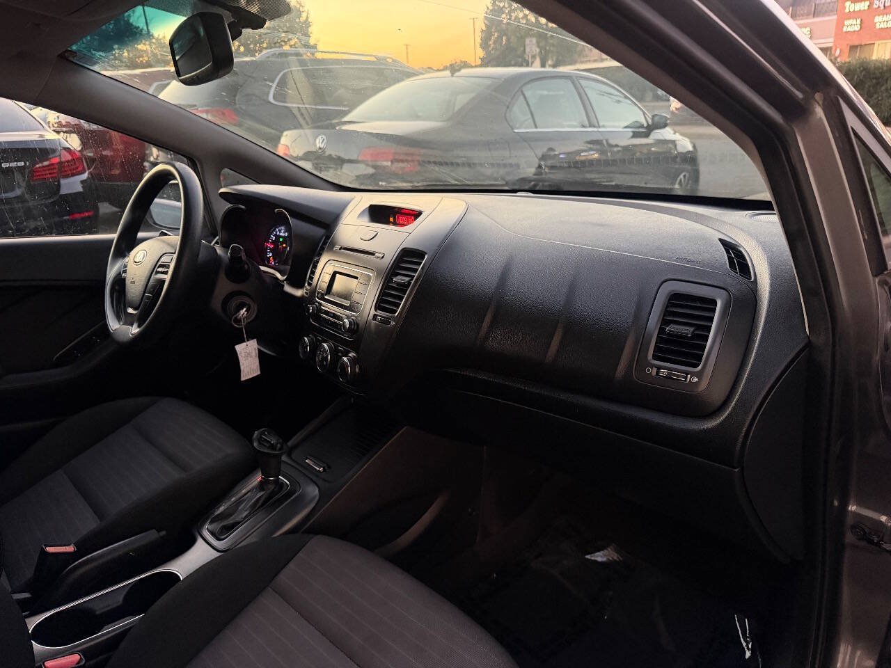 Used 2016 Kia Forte LX FWD image 19