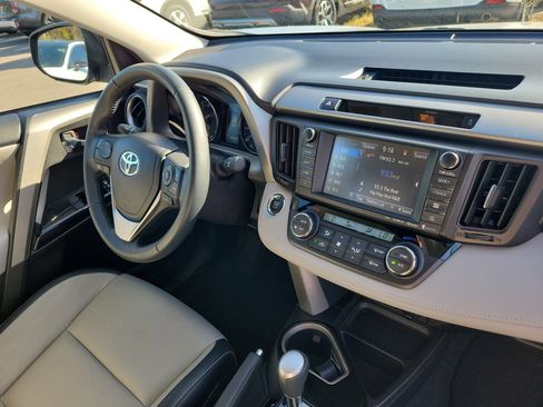 Used 2016 Toyota RAV4 Limited image 7