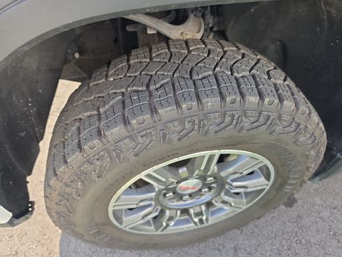 Used 2025 GMC Sierra 1500 AT4 AWD/4WD image 11