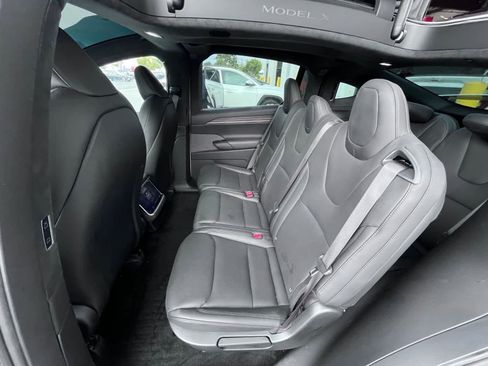 Used 2024 Tesla Model X image 6