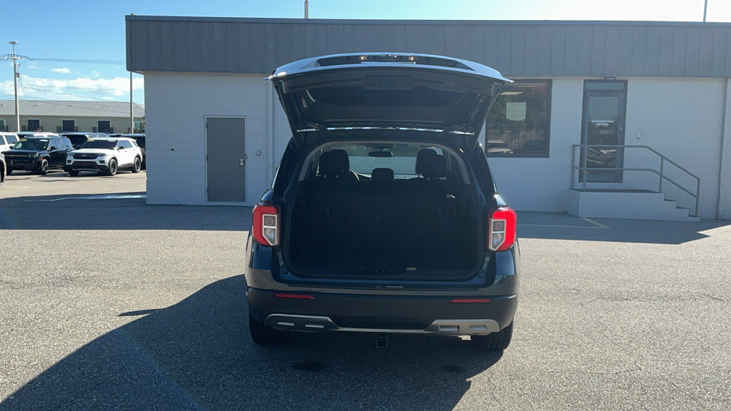 Certified 2023 Ford Explorer XLT w/ Equipment Group 202A RWD image 13