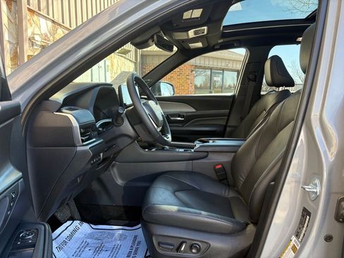 Used 2025 Toyota Grand Highlander AWD Hybrid image 19