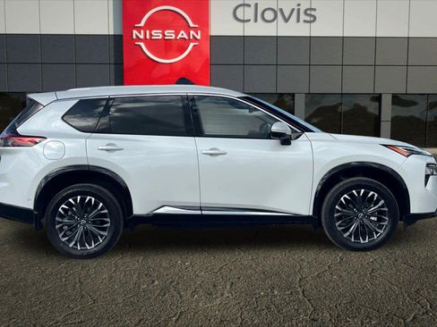 New 2026 Nissan Rogue Platinum image 9