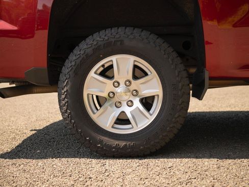 Used 2018 Chevrolet Silverado 1500 LT w/ All Star Edition AWD/4WD image 23